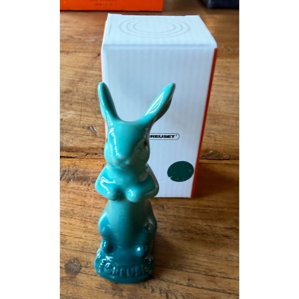 Le Creuset Stoneware Easter Bunny Pie Vent Bird Funnel - Riviera Blue New in Box